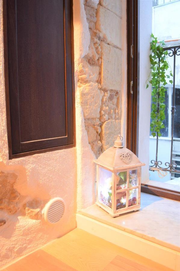 Domu 600 - Suite Mini Appartamento Cagliari Centro Storico エクステリア 写真