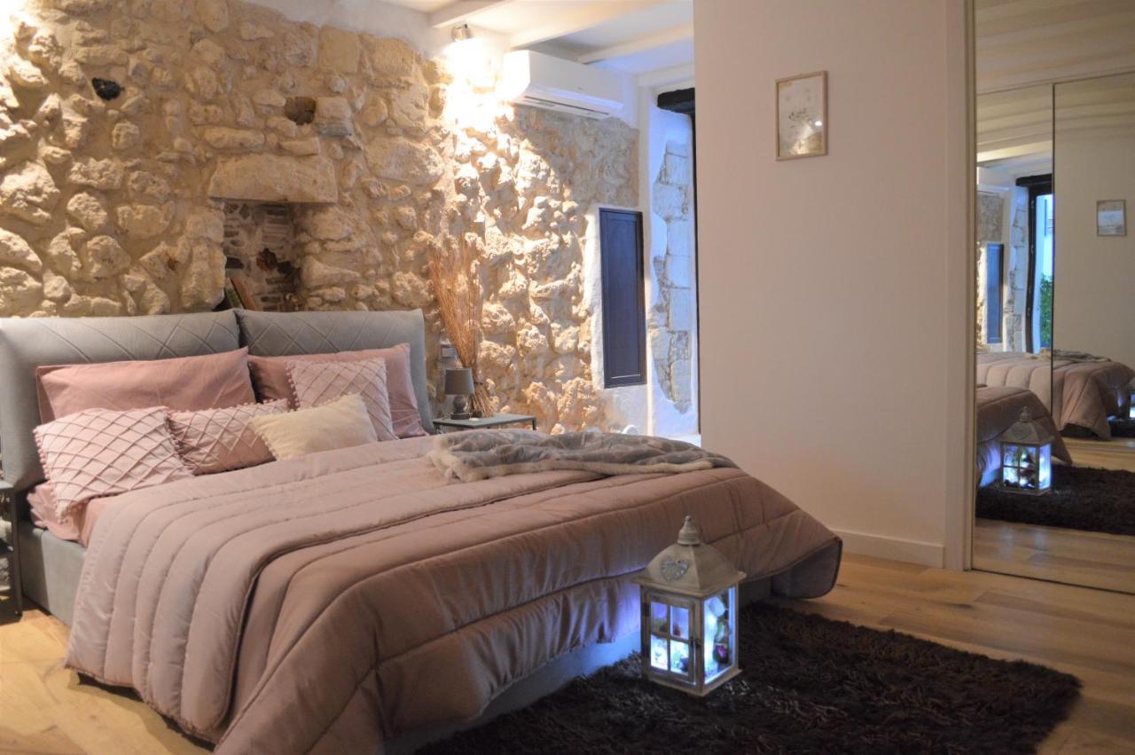 Domu 600 - Suite Mini Appartamento Cagliari Centro Storico エクステリア 写真