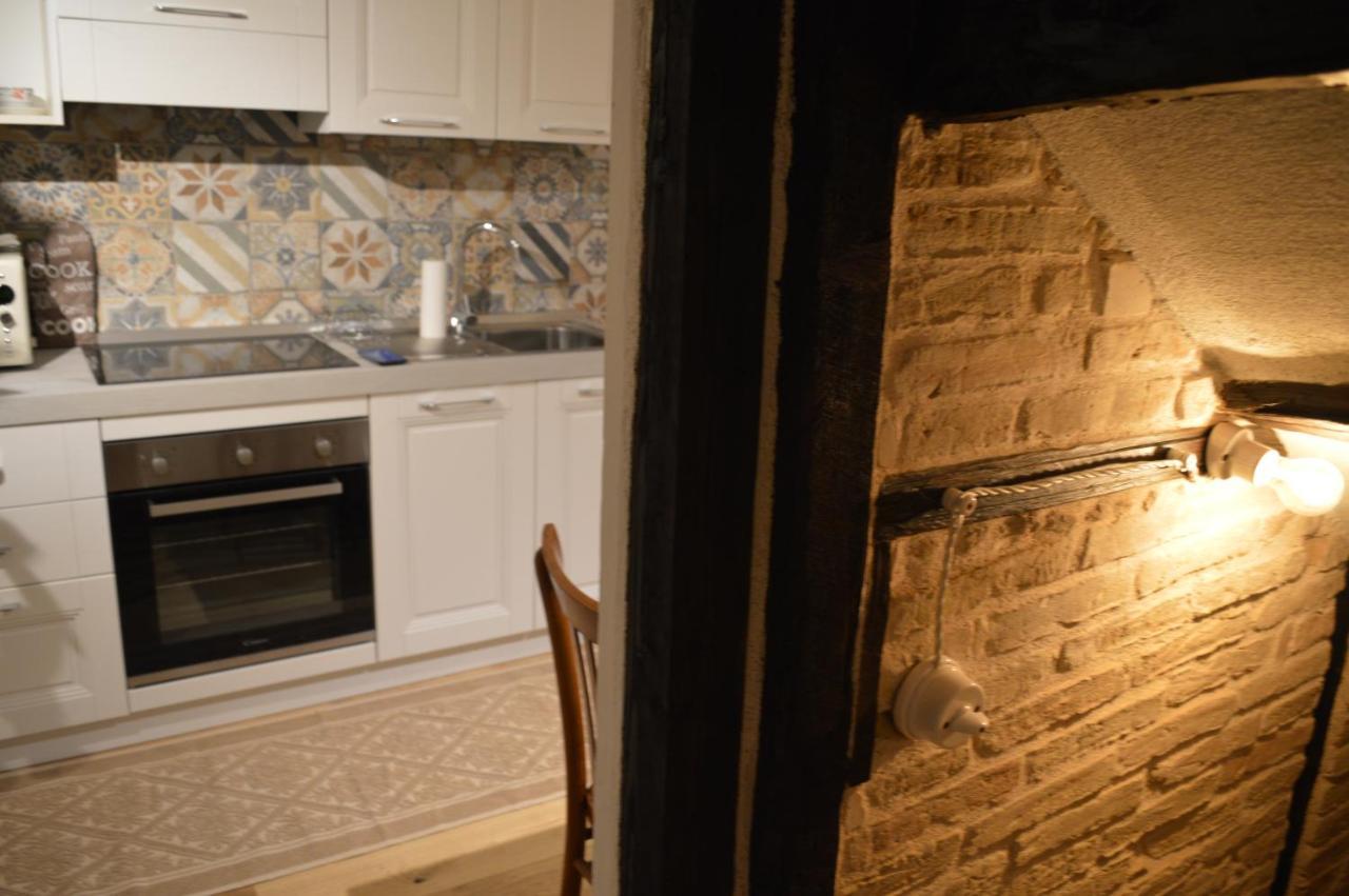 Domu 600 - Suite Mini Appartamento Cagliari Centro Storico エクステリア 写真